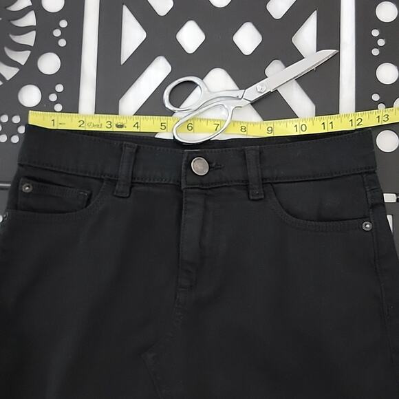 DL1961 Girls Denim Jenny Mini Skirt in Black Jet Set Raw Hem 12 - Picture 12 of 13